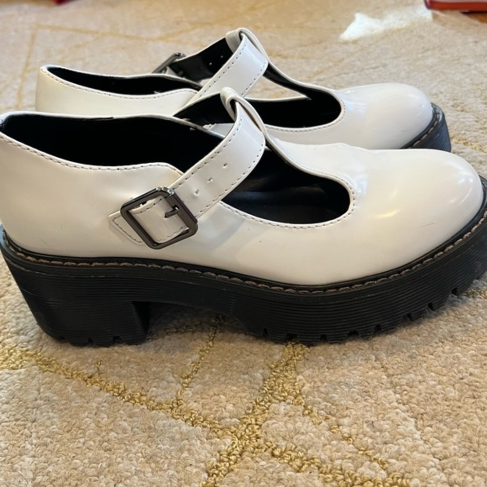 Madden Girl Hollyy Loafer shoes Mary Jane lug sole vegan leather white black - Picture 8 of 11